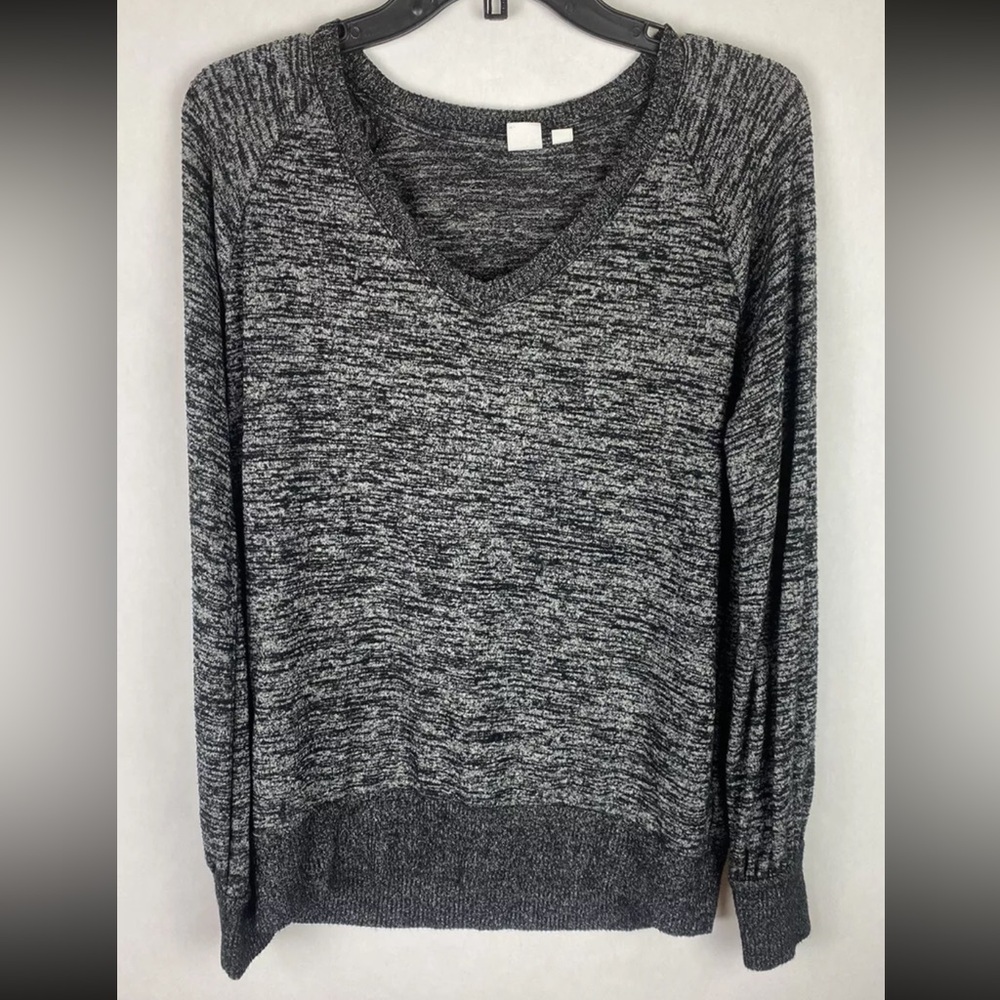 Gap Womens Shirt XS Gray Long Sleeve V Neck Knit Stretch Pullover